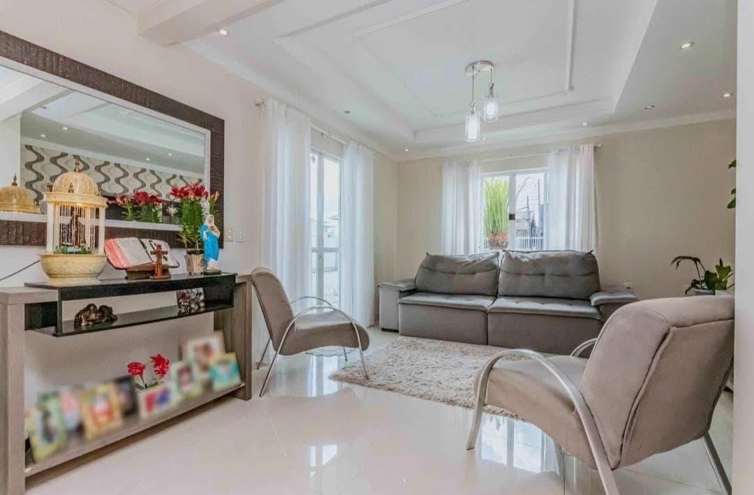 Casa de 3 quartos com 1 suíte e 200 m² em Camboriú