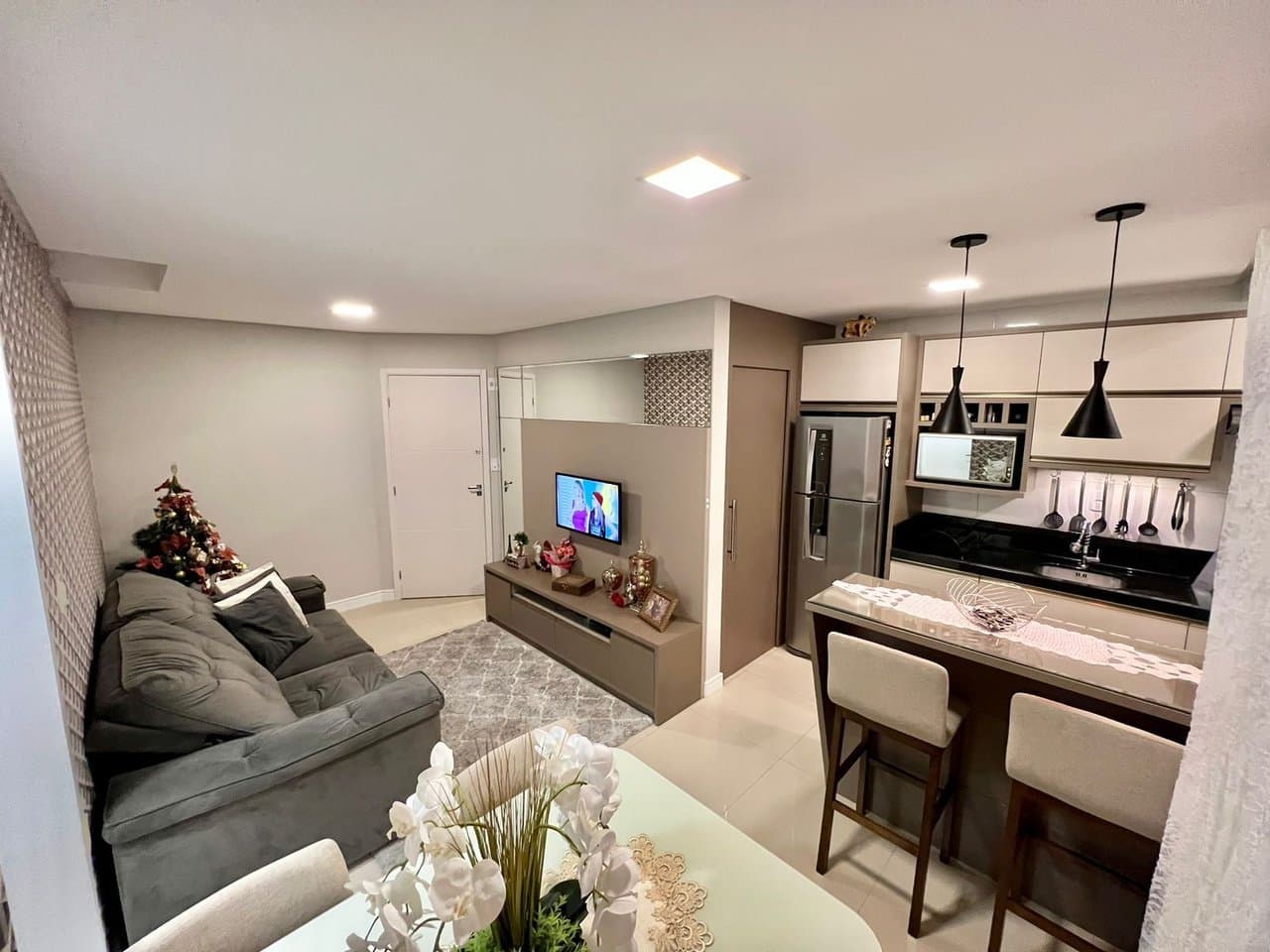 Apartamento de 2 quartos com 1 suíte e 60 m² em Camboriú