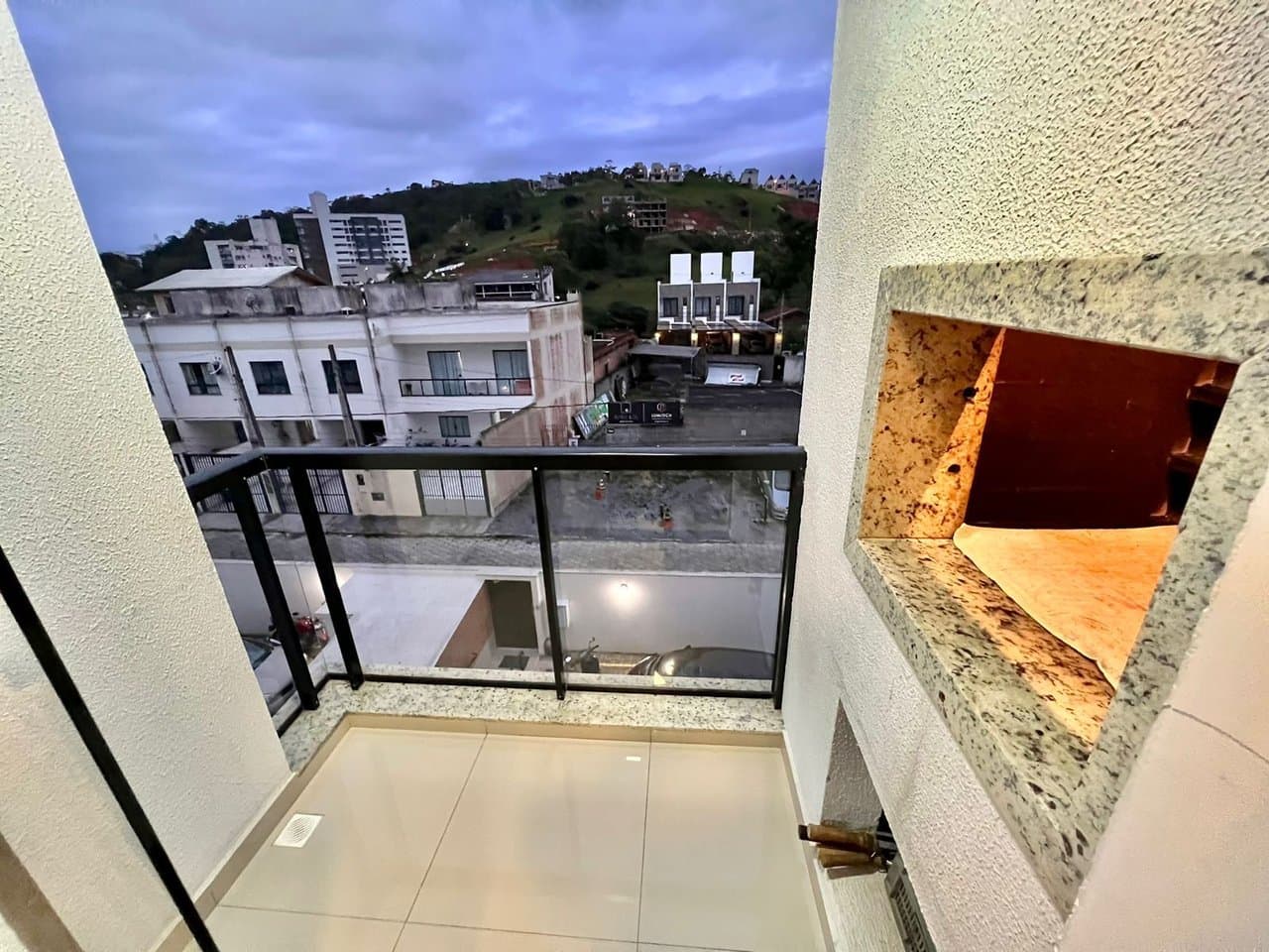 Apartamento de 2 quartos com 1 suíte e 60 m² em Camboriú