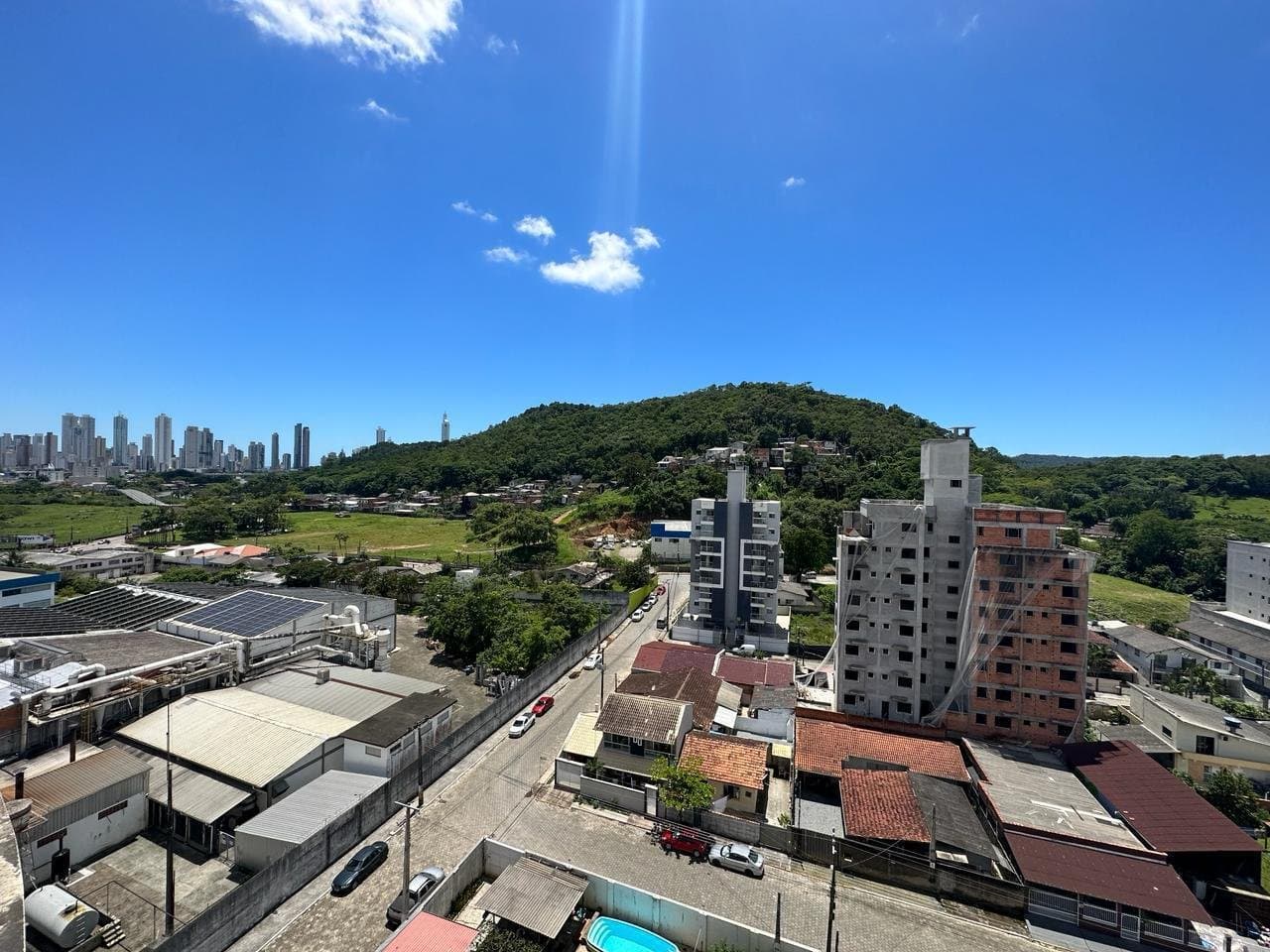 Apartamento de 2 quartos com 1 suíte e 78 m² em Camboriú