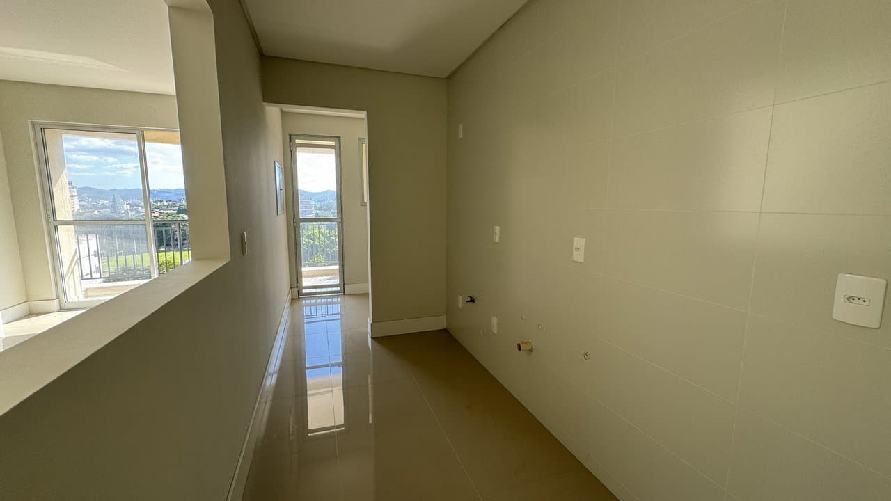 Apartamento de 2 quartos com 1 suíte e 77 m² em Camboriú
