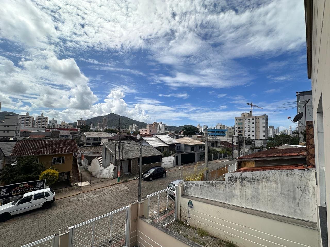 Casa de 2 quartos com 2 suítes e 76 m² em Camboriú