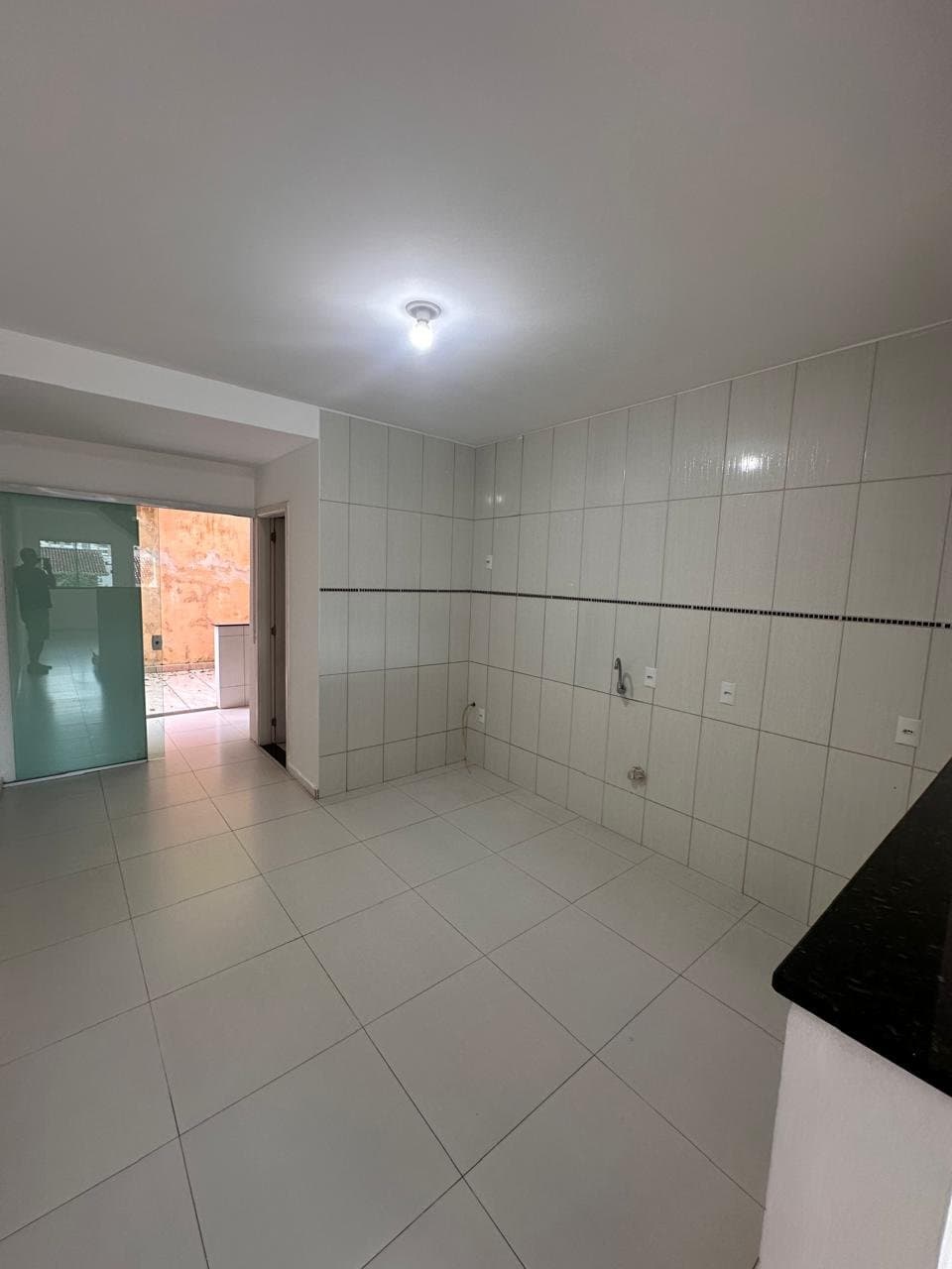 Casa de 2 quartos com 2 suítes e 76 m² em Camboriú