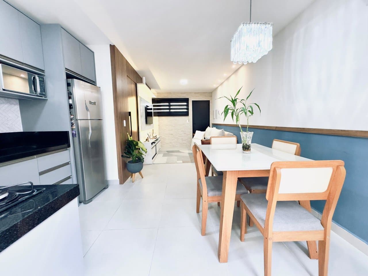 Casa de 2 quartos com 2 suítes e 68 m² em Camboriú