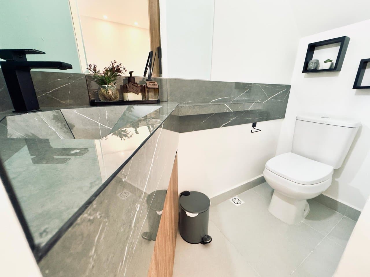 Casa de 2 quartos com 2 suítes e 68 m² em Camboriú