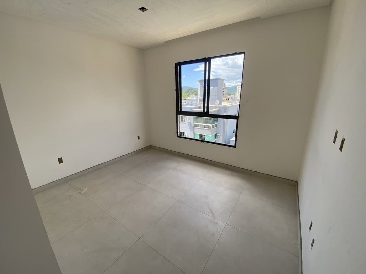 Apartamento de 2 quartos com 1 suíte e 105 m² em Camboriú