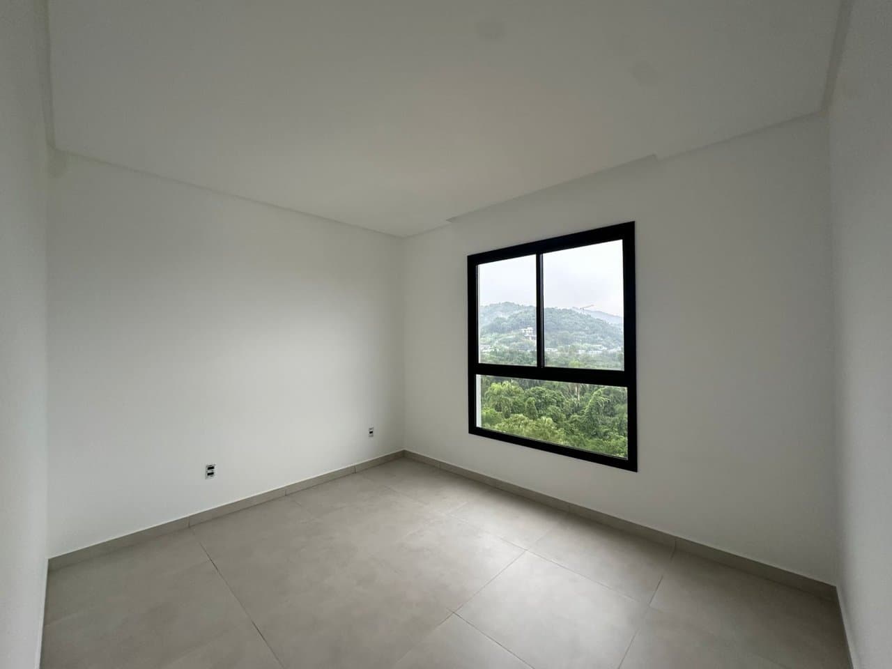 Apartamento de 2 quartos com 1 suíte e 105 m² em Camboriú