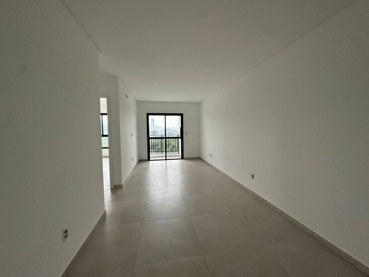 Apartamento de 2 quartos com 1 suíte e 105 m² em Camboriú