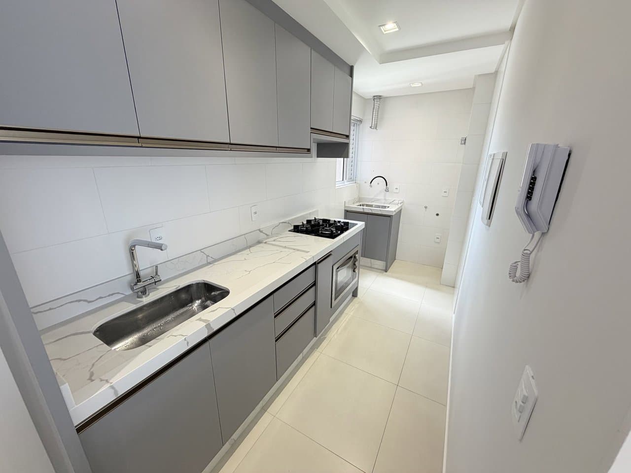 Apartamento de 2 quartos com 1 suíte e 80 m² em Camboriú