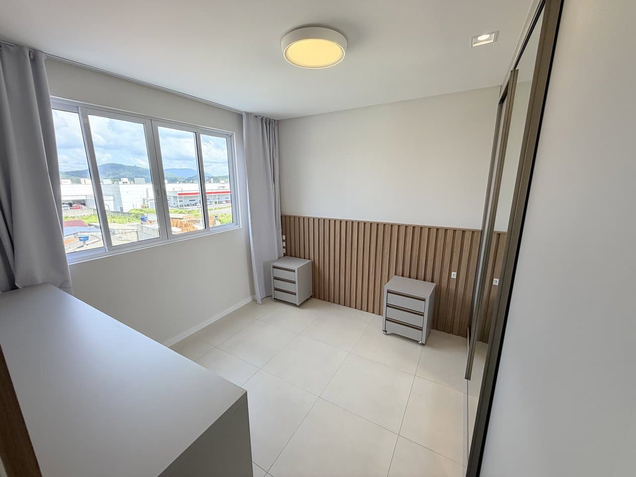 Apartamento de 2 quartos com 1 suíte e 80 m² em Camboriú