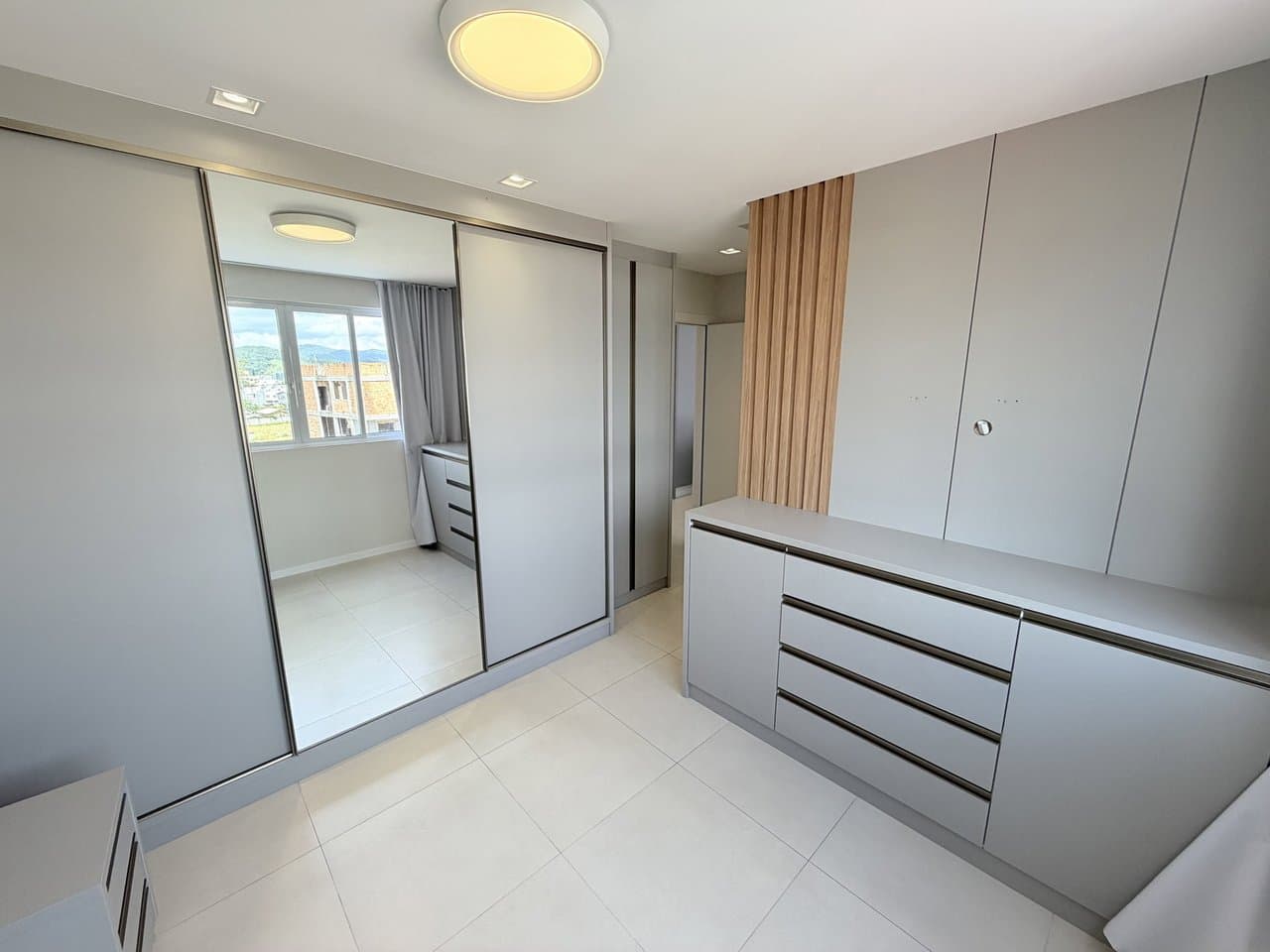Apartamento de 2 quartos com 1 suíte e 80 m² em Camboriú