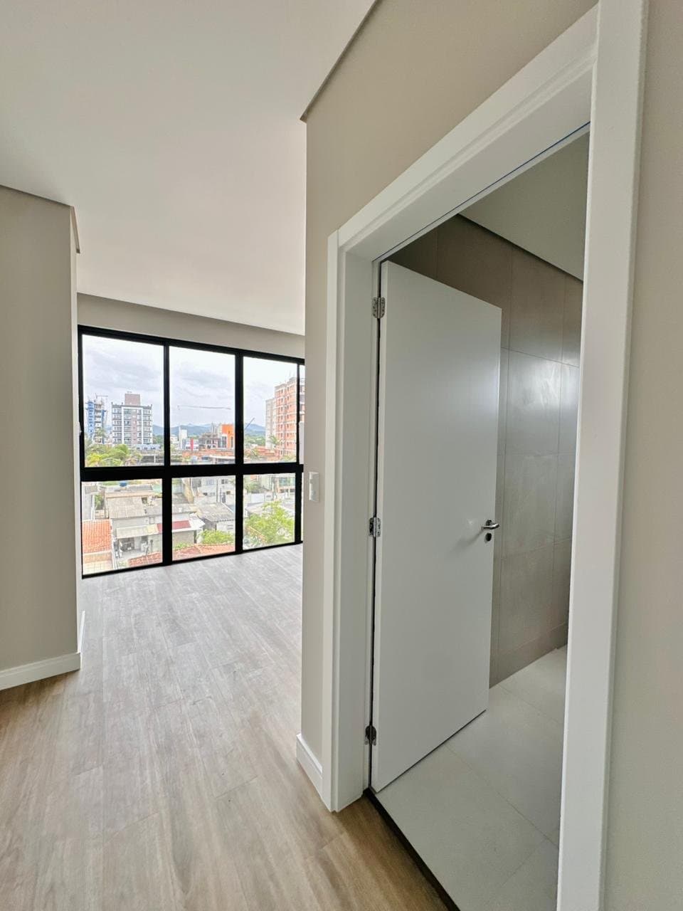 Apartamento de 3 quartos com 1 suíte e 93 m² em Camboriú