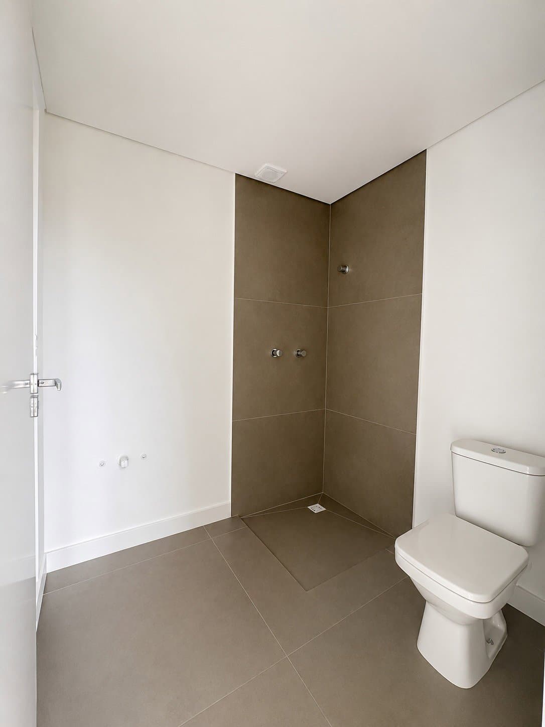 Apartamento de 2 quartos com 1 suíte e 69 m² em Camboriú