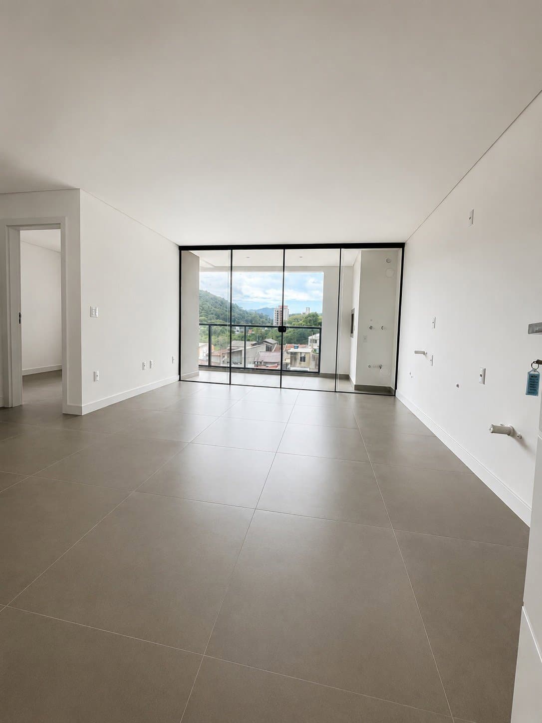 Apartamento de 2 quartos com 1 suíte e 69 m² em Camboriú