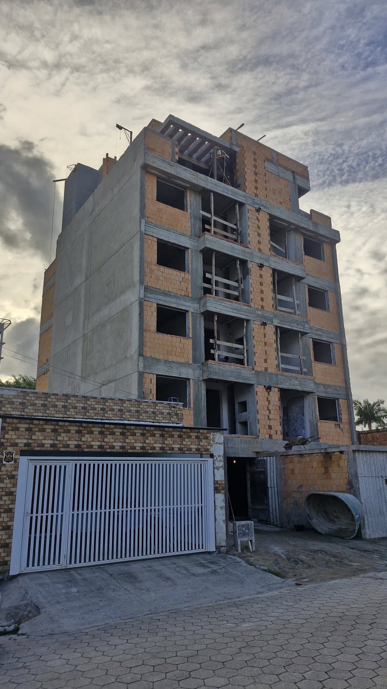 Apartamento de 3 quartos com 1 suíte e 85 m² em Camboriú