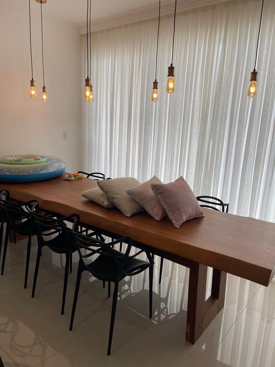 Casa de 3 quartos com 3 suítes e 402 m² em Camboriú