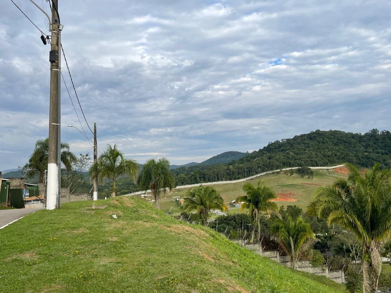 Casa de 3 quartos com 3 suítes e 402 m² em Camboriú