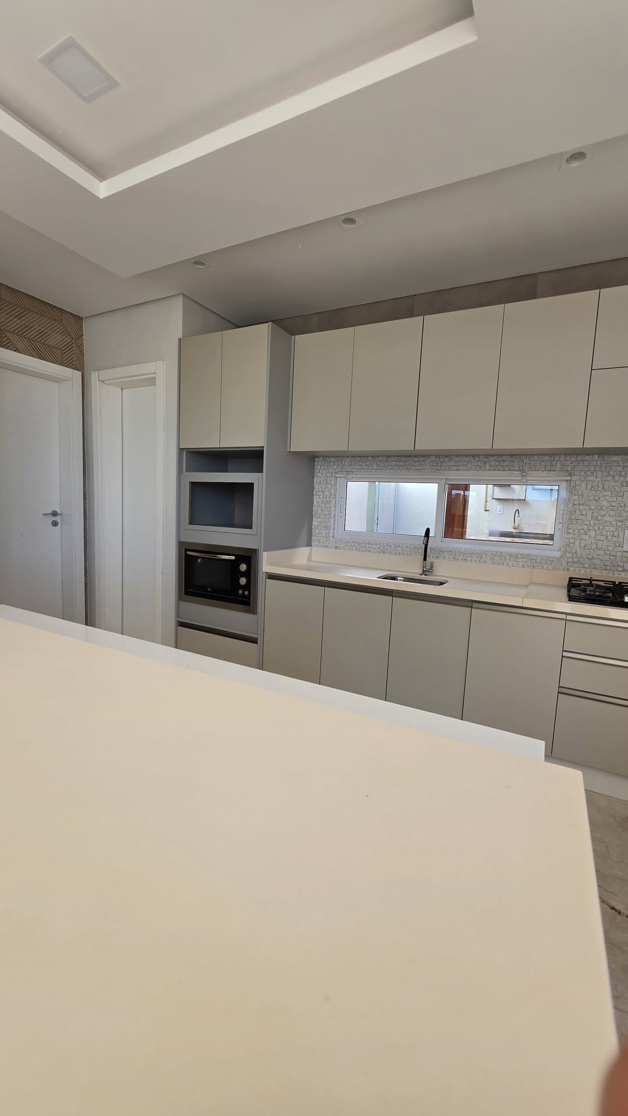 Casa de 4 quartos com 3 suítes e 250 m² em Penha