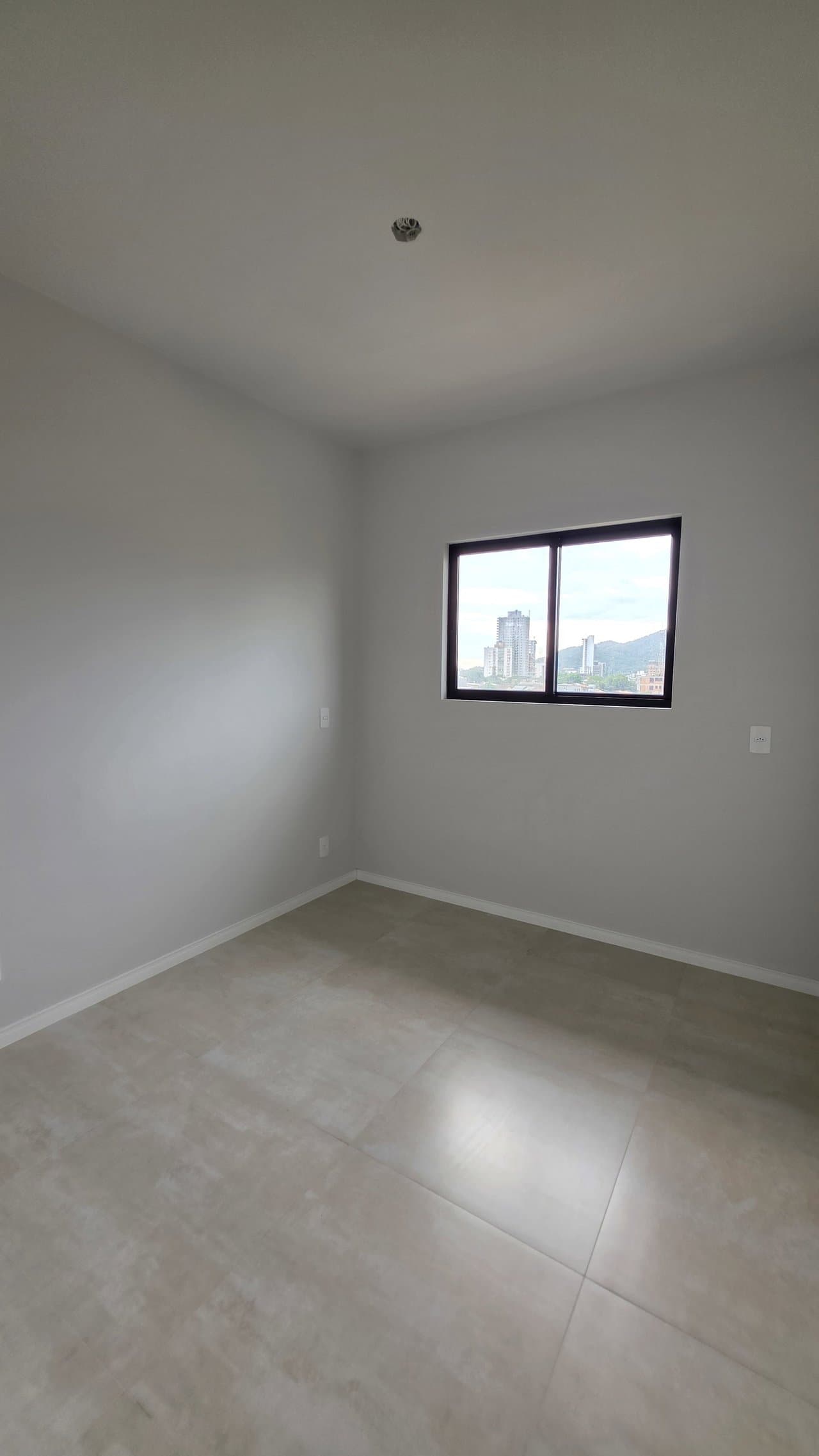 Apartamento de 3 quartos com 1 suíte e 76 m² em Penha