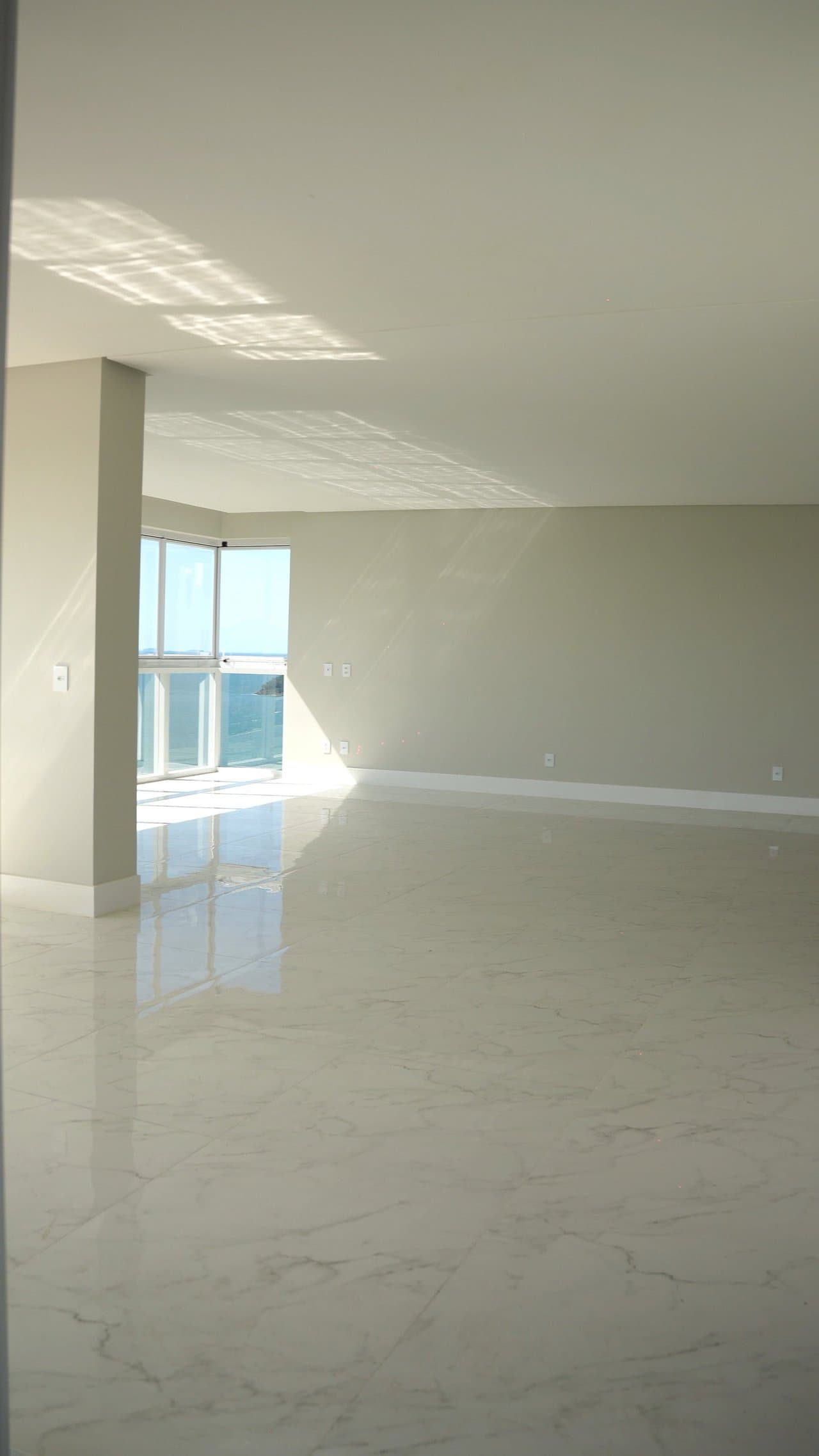 Apartamento de 4 quartos com 4 suítes e 258 m² em Penha