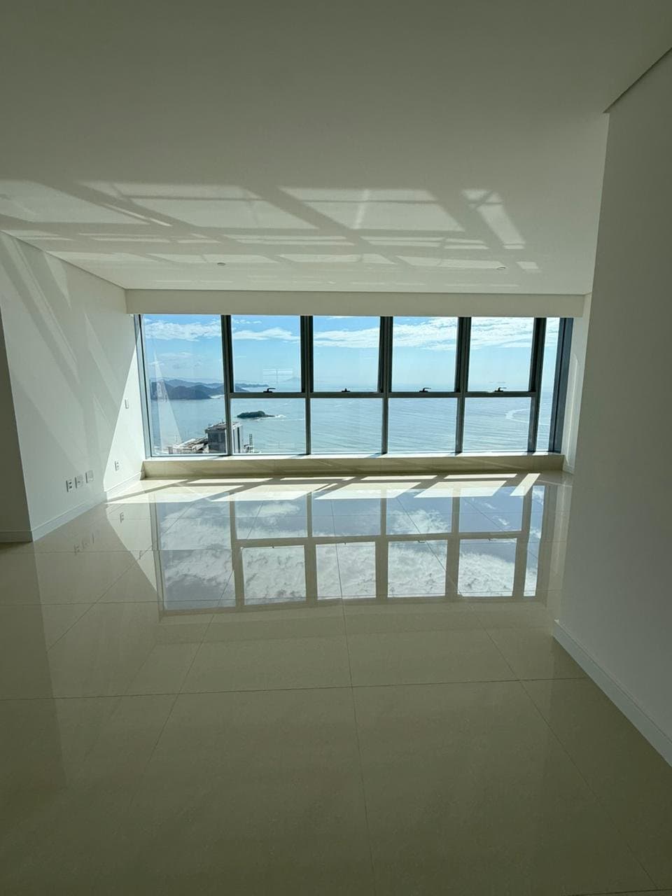 Apartamento de 4 quartos com 4 suítes e 171 m² em Bal. Camboriú