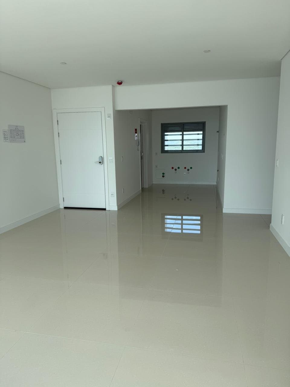 Apartamento de 4 quartos com 4 suítes e 171 m² em Bal. Camboriú
