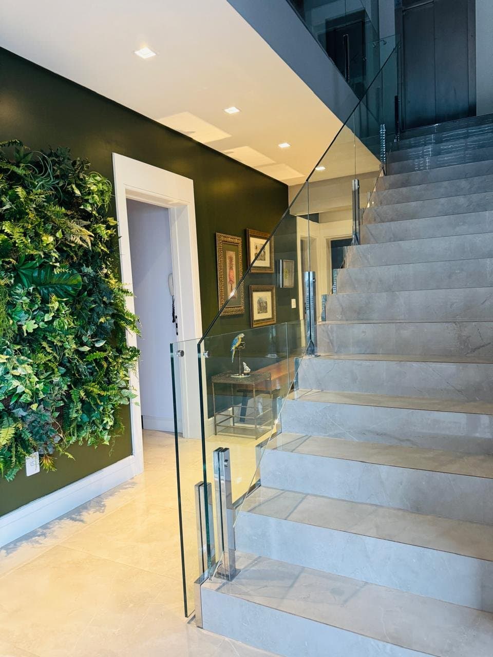 Casa de 4 quartos com 4 suítes e 525 m² em Bal. Camboriú
