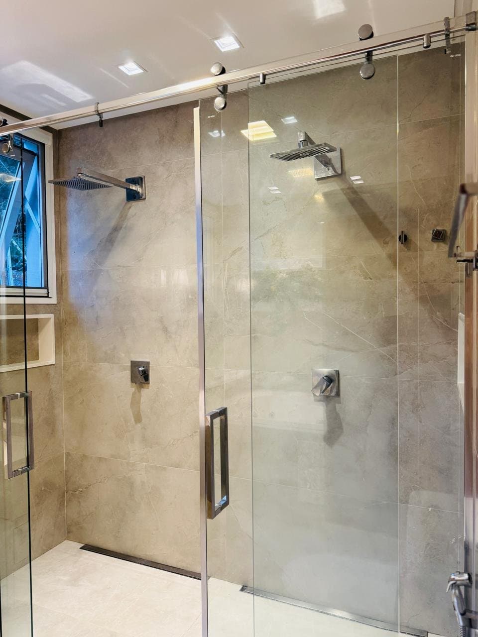Casa de 4 quartos com 4 suítes e 525 m² em Bal. Camboriú