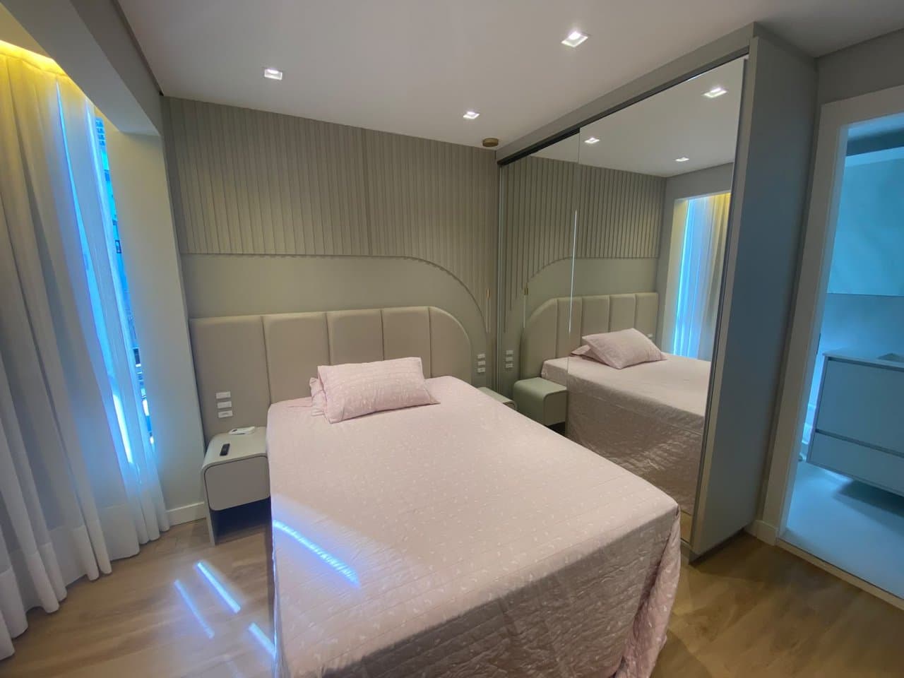 Apartamento de 3 quartos com 2 suítes e 107 m² em Bal. Camboriú