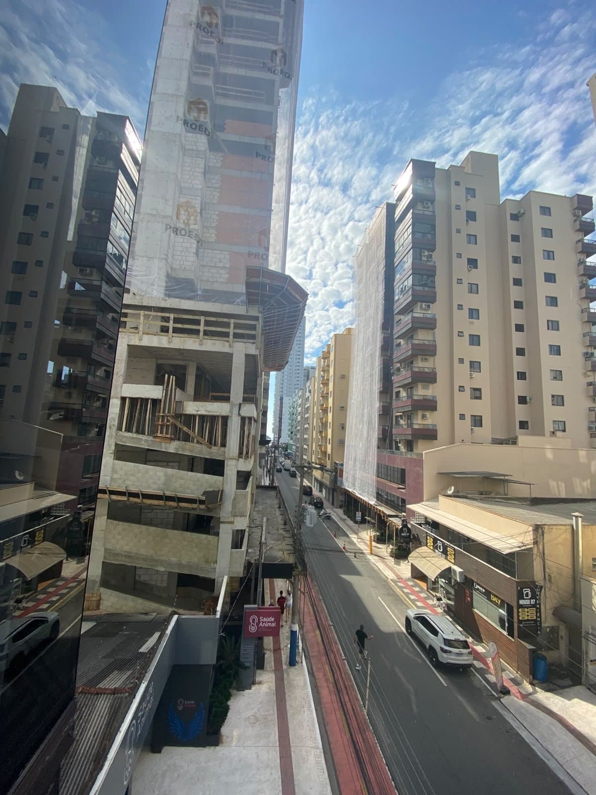 Apartamento de 3 quartos com 2 suítes e 107 m² em Bal. Camboriú