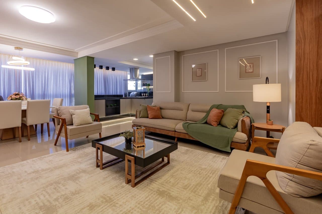 Apartamento de 3 quartos com 3 suítes e 130 m² em Bal. Camboriú