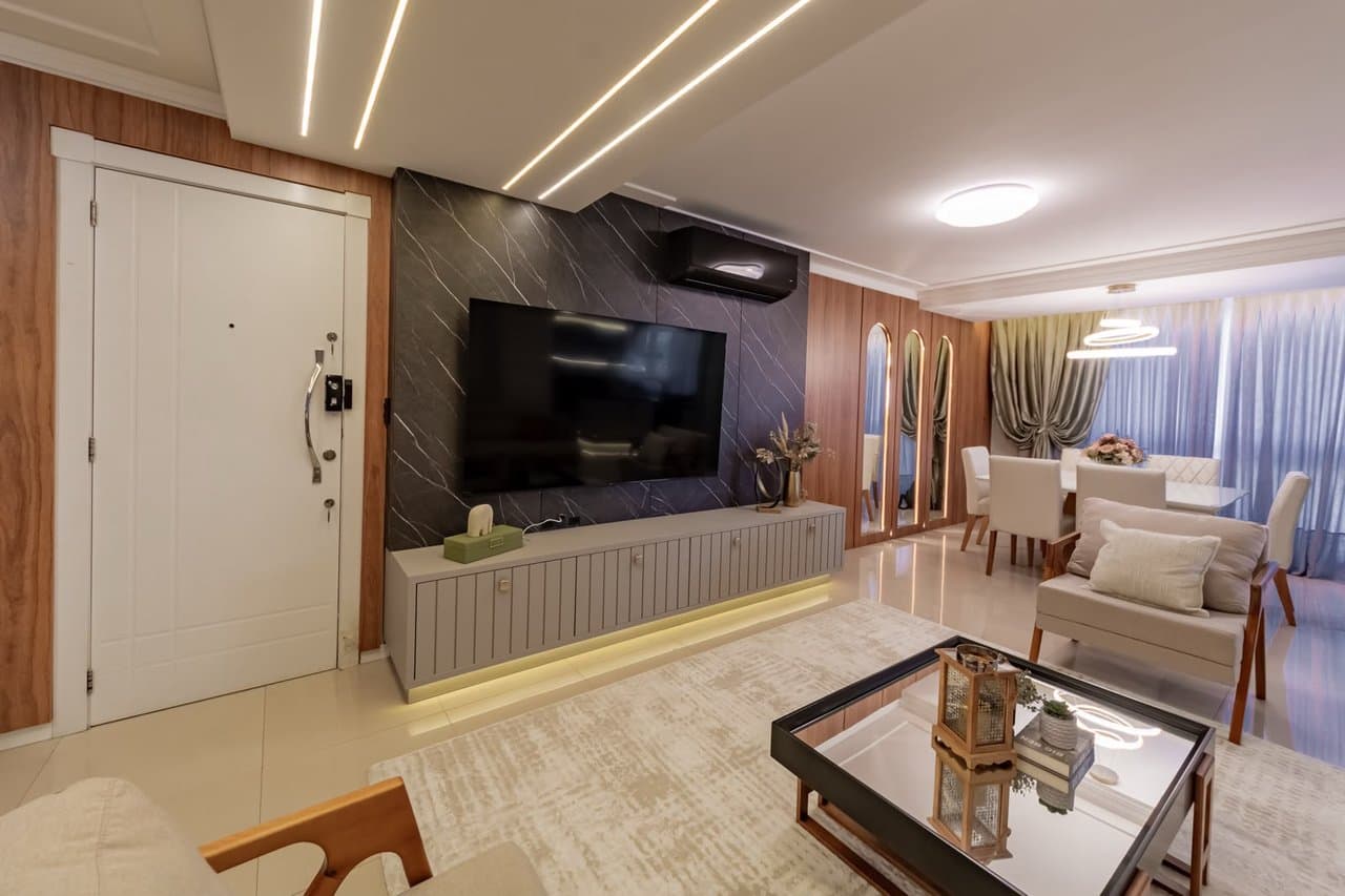 Apartamento de 3 quartos com 3 suítes e 130 m² em Bal. Camboriú