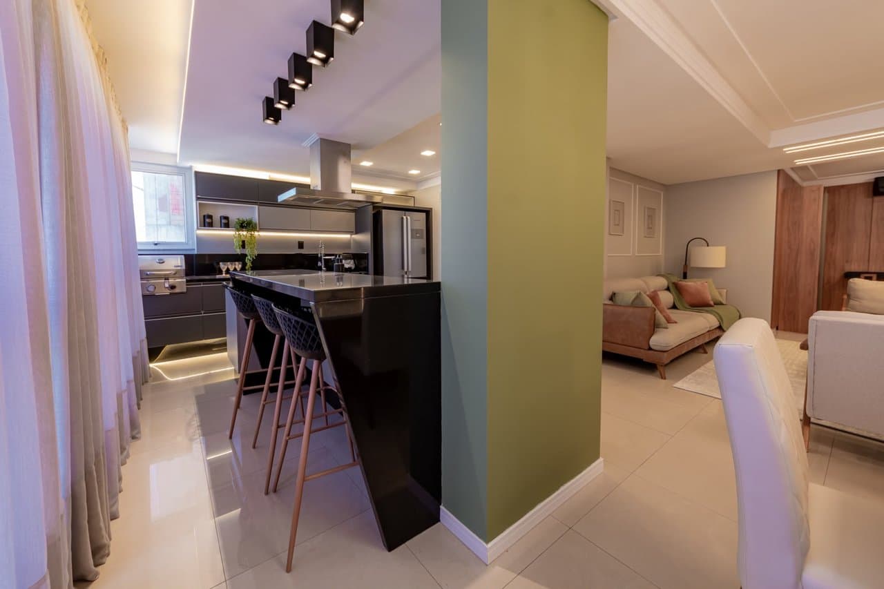 Apartamento de 3 quartos com 3 suítes e 130 m² em Bal. Camboriú