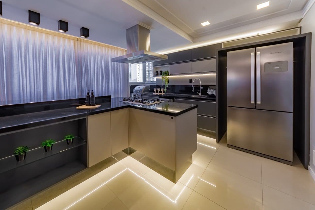 Apartamento de 3 quartos com 3 suítes e 130 m² em Bal. Camboriú