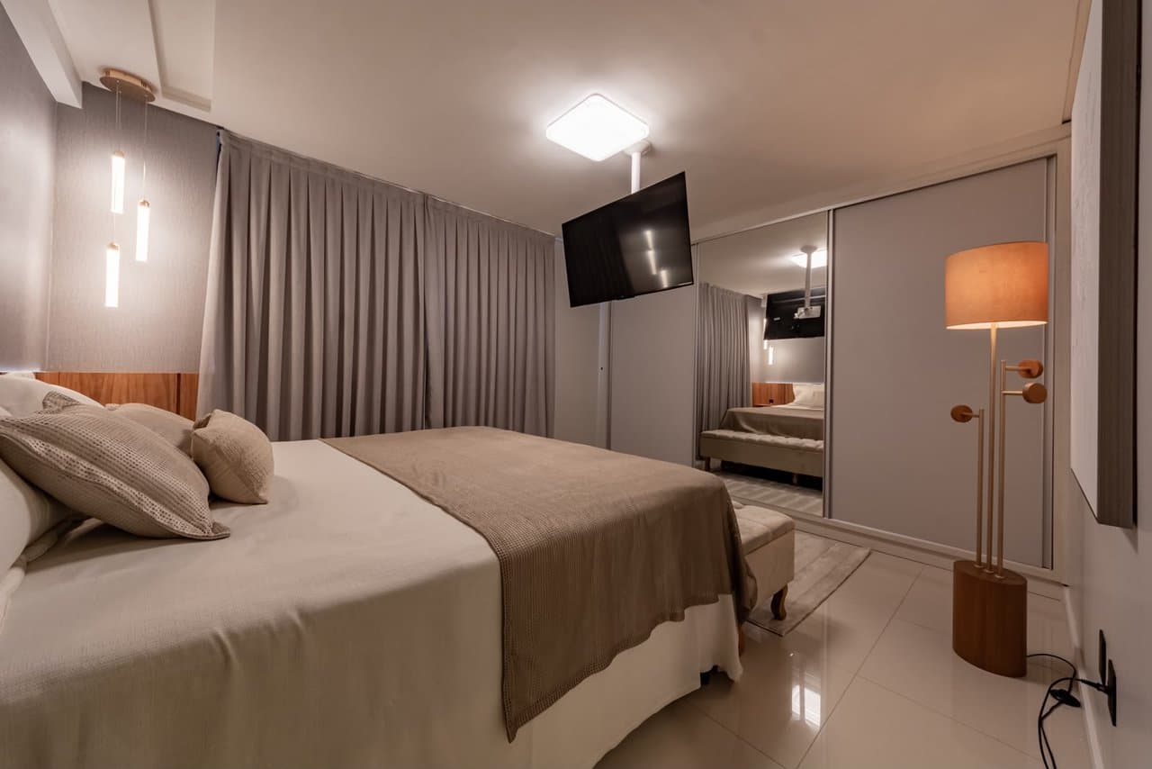 Apartamento de 3 quartos com 3 suítes e 130 m² em Bal. Camboriú