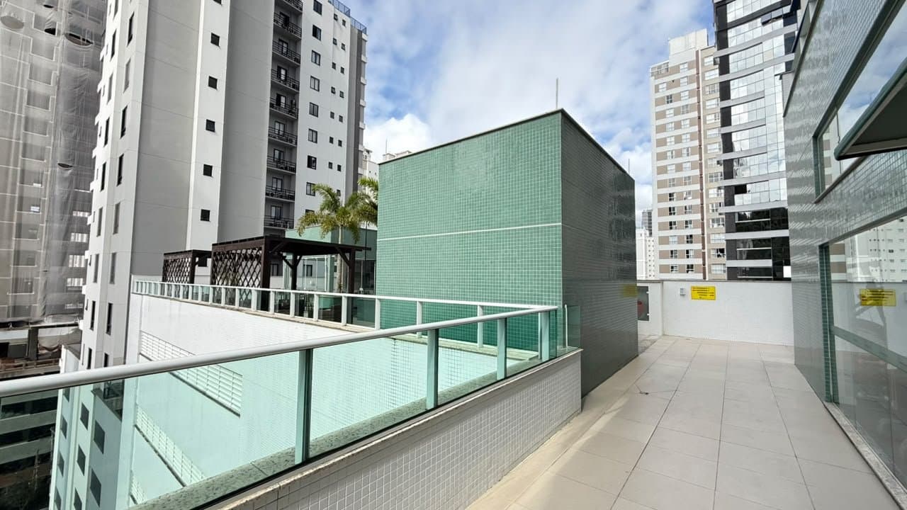 Apartamento de 3 quartos com 3 suítes e 137 m² em Bal. Camboriú