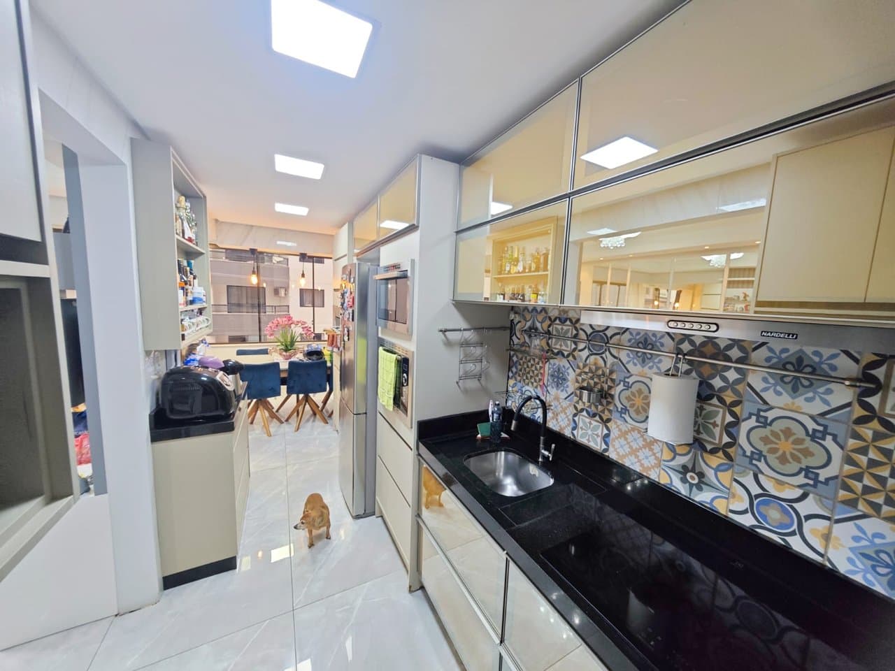 Apartamento de 2 quartos com 1 suíte e 84 m² em Bal. Camboriú