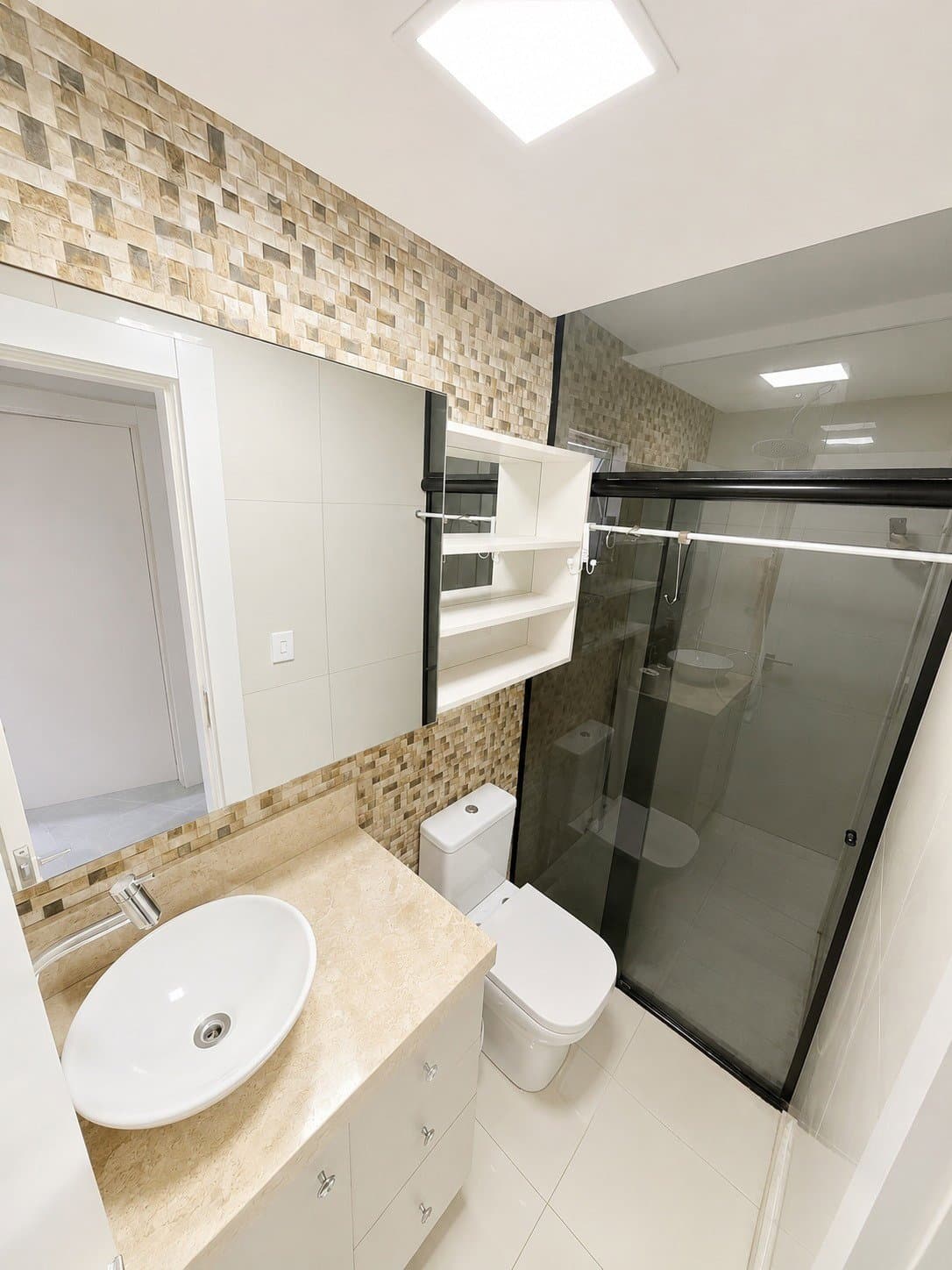 Apartamento de 2 quartos com 1 suíte e 84 m² em Bal. Camboriú