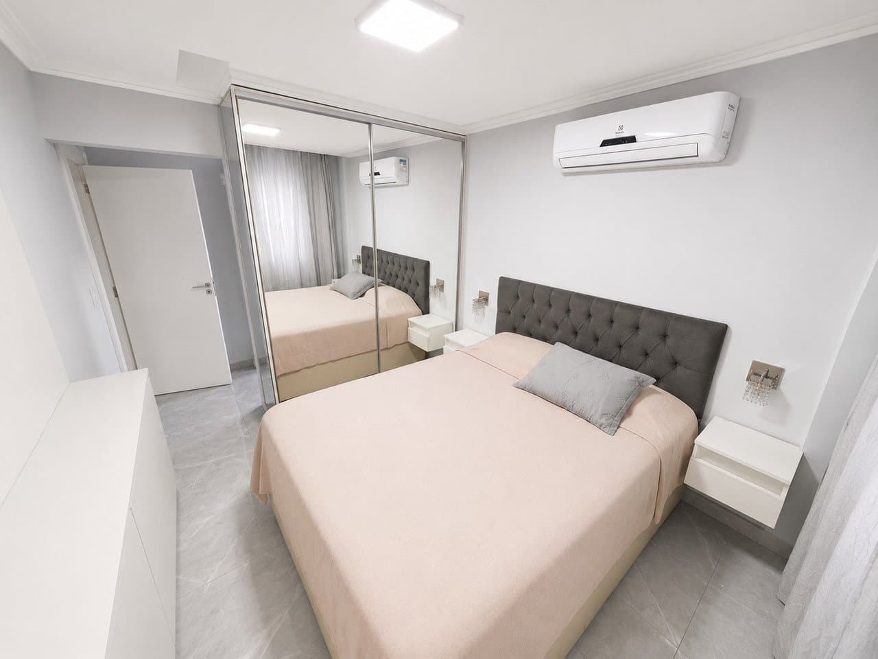 Apartamento de 2 quartos com 1 suíte e 84 m² em Bal. Camboriú