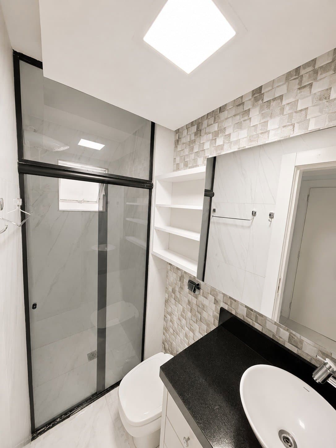 Apartamento de 2 quartos com 1 suíte e 84 m² em Bal. Camboriú