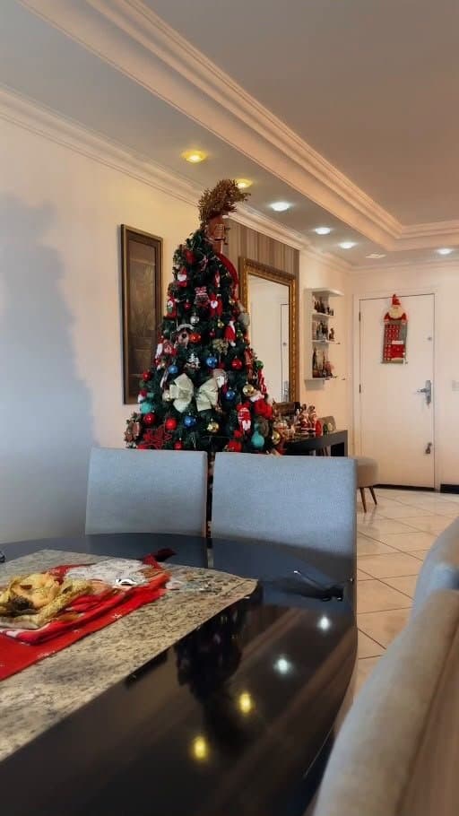 Apartamento de 3 quartos com 1 suíte e 190 m² em Bal. Camboriú