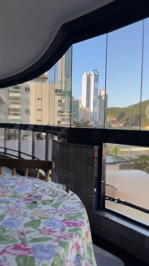 Apartamento de 3 quartos com 1 suíte e 190 m² em Bal. Camboriú