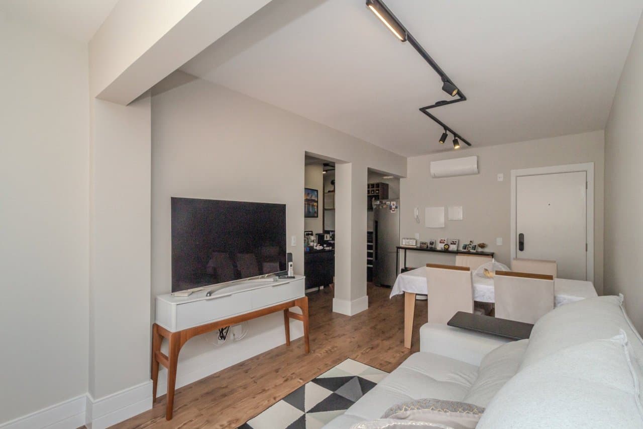 Apartamento de 2 quartos com 1 suíte e 81 m² em Bal. Camboriú