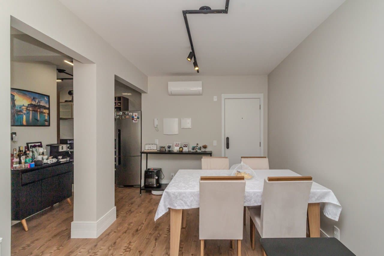 Apartamento de 2 quartos com 1 suíte e 81 m² em Bal. Camboriú