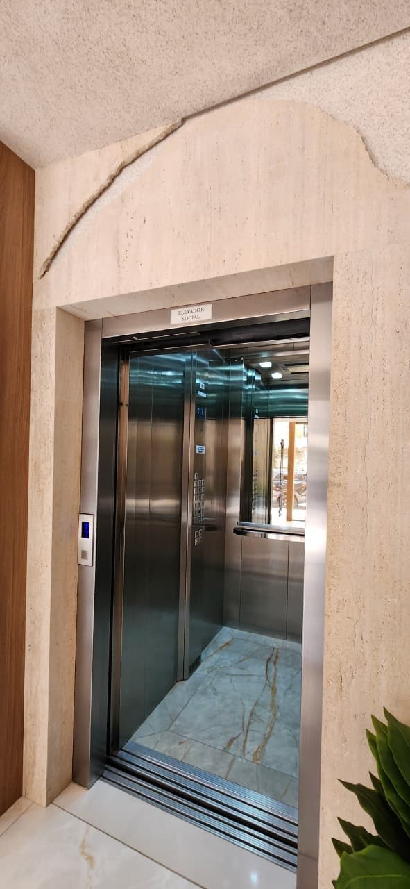 Apartamento de 4 quartos com 2 suítes e 137 m² em Bal. Camboriú