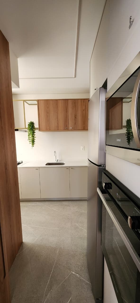 Apartamento de 4 quartos com 2 suítes e 137 m² em Bal. Camboriú
