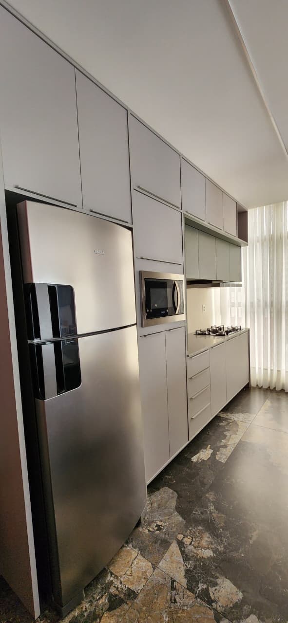 Apartamento de 4 quartos com 2 suítes e 137 m² em Bal. Camboriú