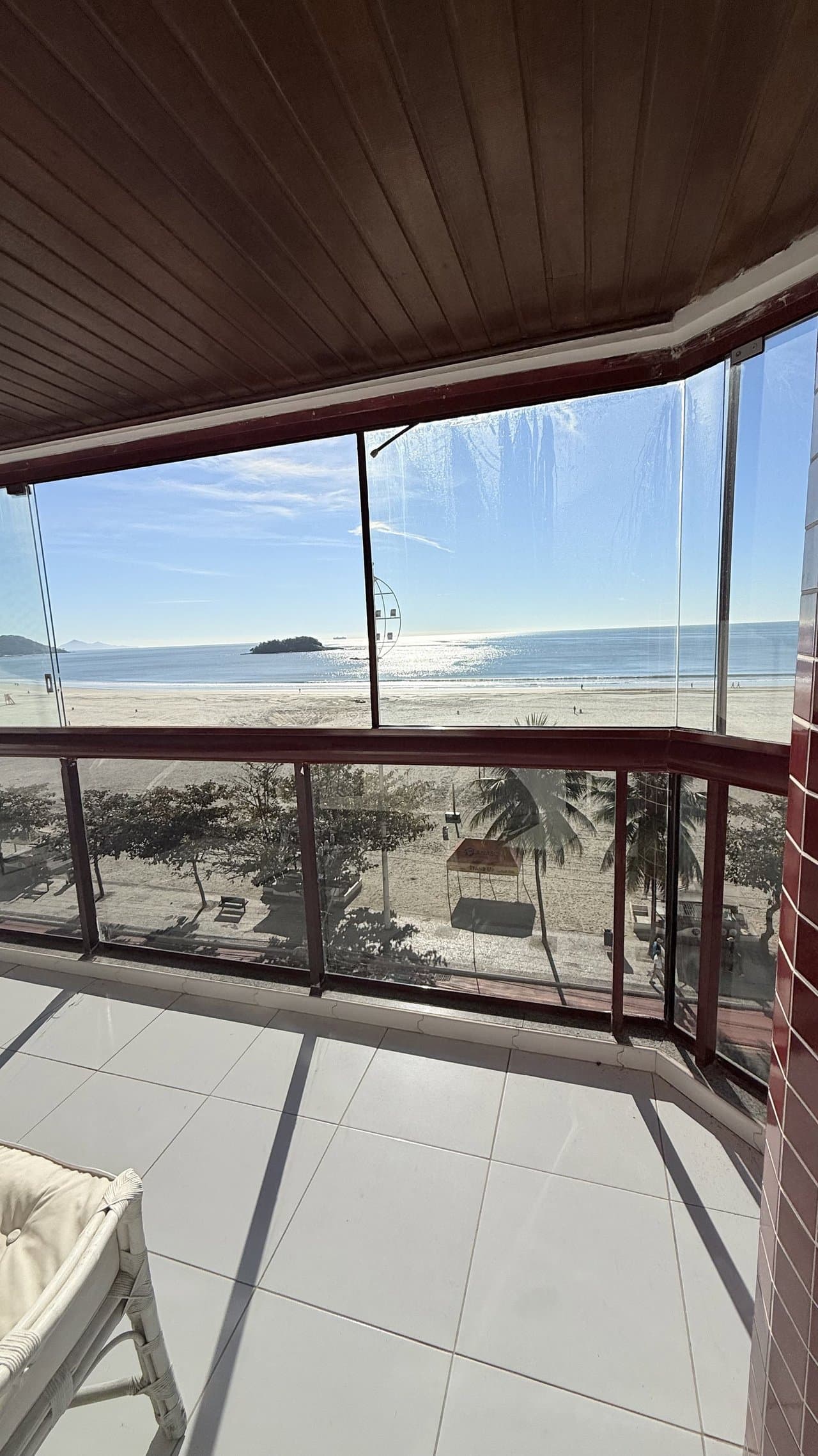 Apartamento de 3 quartos com 3 suítes e 179 m² em Bal. Camboriú