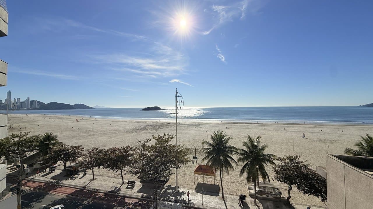 Apartamento de 3 quartos com 3 suítes e 179 m² em Bal. Camboriú