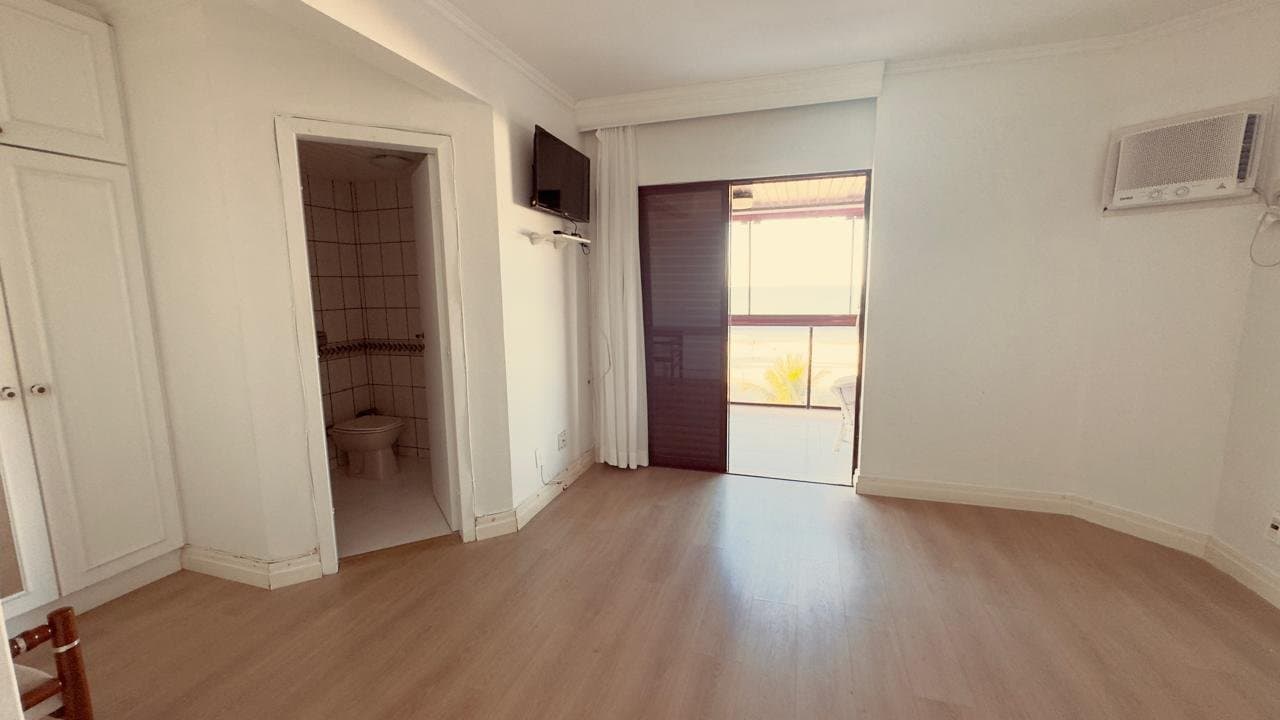Apartamento de 3 quartos com 3 suítes e 179 m² em Bal. Camboriú
